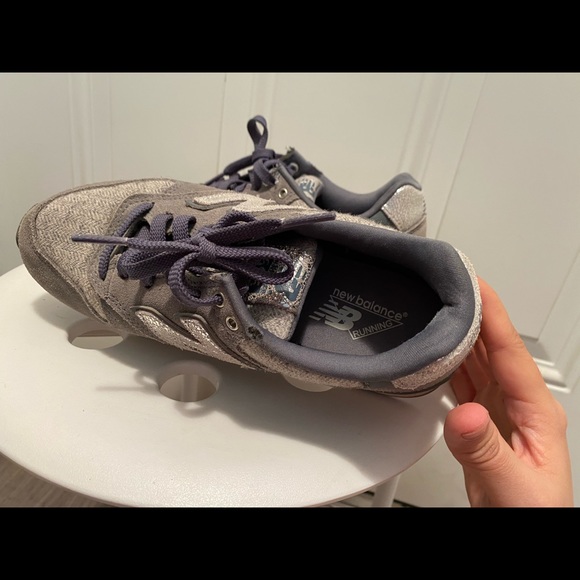 New Balance 696 Sneakers - Picture 3 of 8